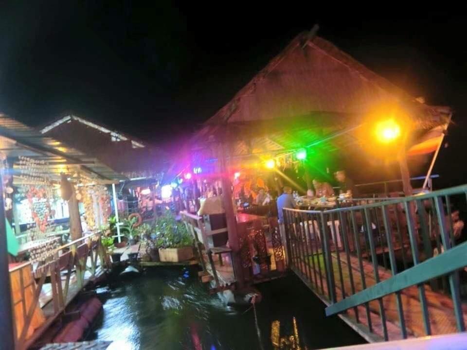 แพแหม่มทัวร์ Daire Ban Huai Maenam Noi Dış mekan fotoğraf